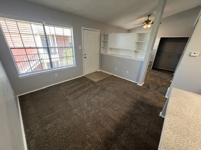 Building Photo - Raintree Apartments