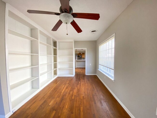 Photo - UPDATED 2 BD 1 BA NEAR House