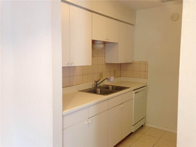 Foto del edificio - 500 E Riverside Dr