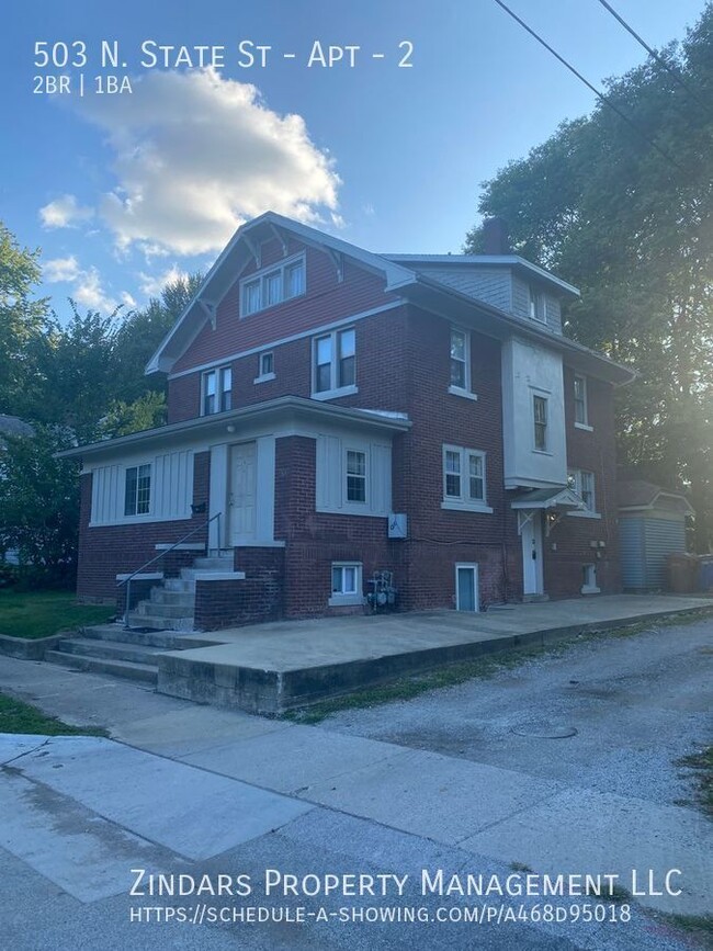 Building Photo - 2 bedroom 1 bath apartment in Champaign IL.