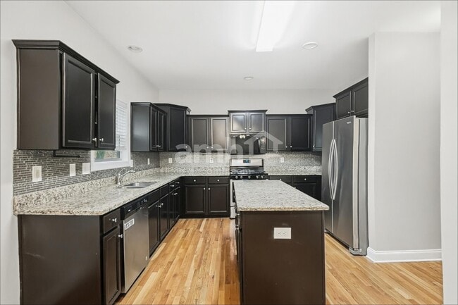 Building Photo - 5592 Lair Ln