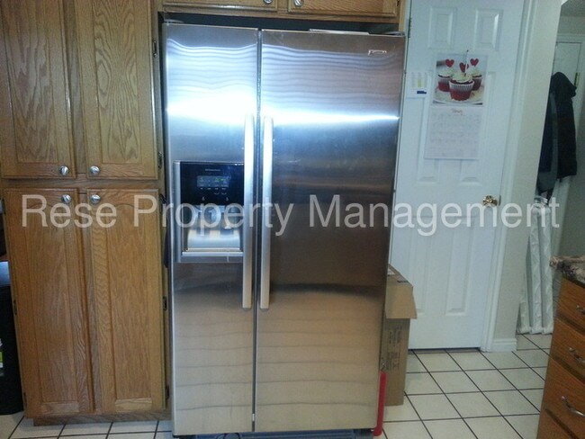 Building Photo - 203 W 4900 S