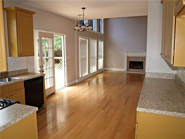 Foto del edificio - 1625 Hill Crossing Ct