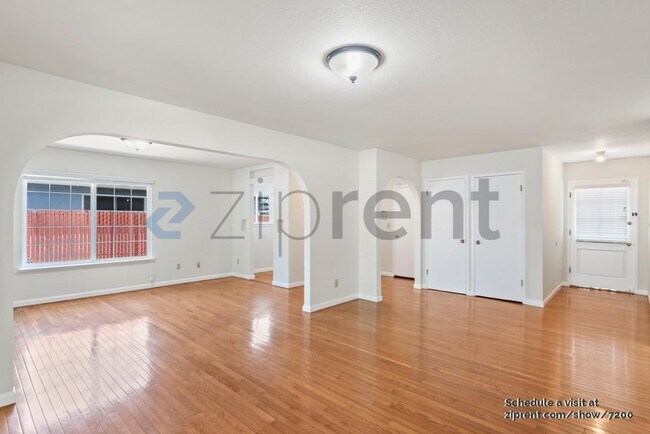 Foto del edificio - 2809 Sargent Ave