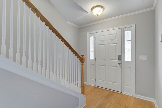 Building Photo - 111 Meadowvale Ln