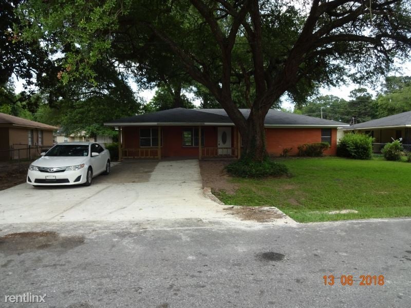 Primary Photo - 3 br, 2 bath House - 123 Selman DrIVE