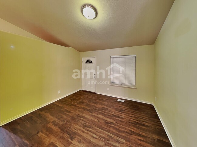Building Photo - 105 W 1200 S