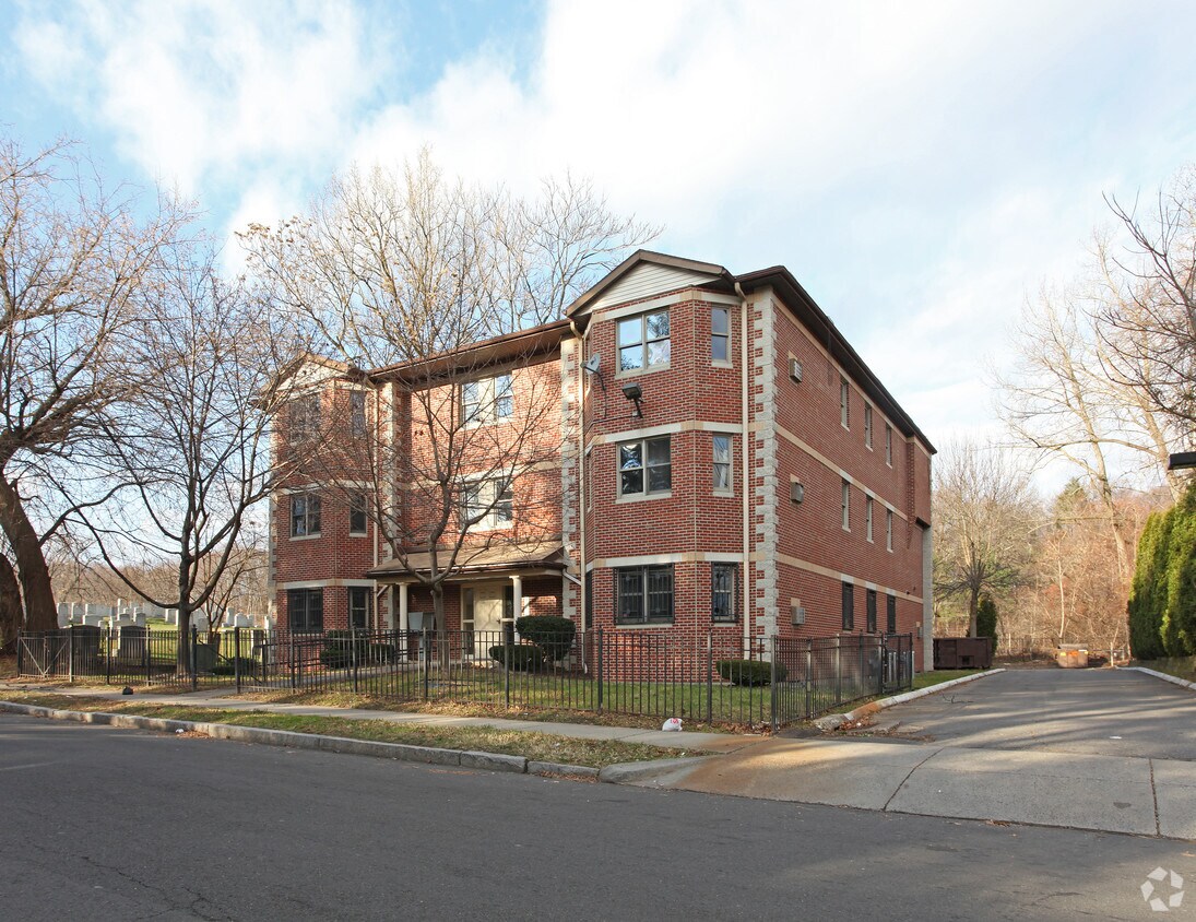 272 Cleveland Ave, Hartford, CT 06120 Apartments in Hartford, CT