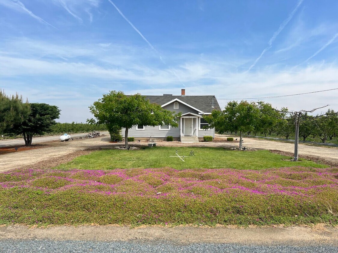 6108 Ave 426, Dinuba, CA 93618 House Rental in Dinuba, CA