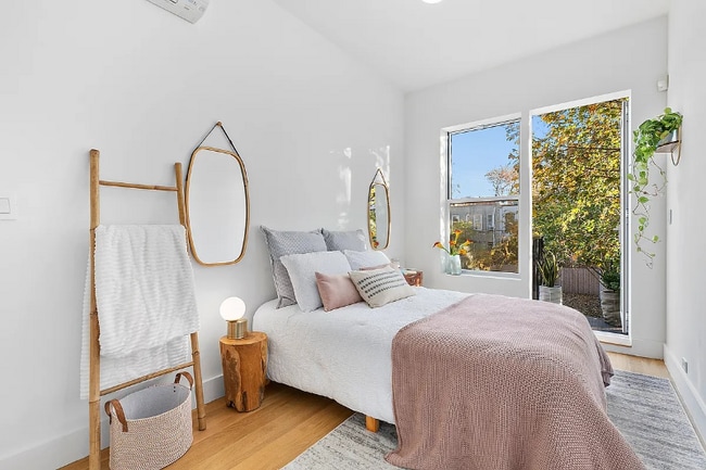 Building Photo - 1296 Park Pl