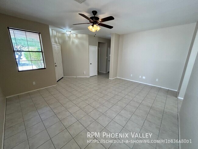 Foto del edificio - 95th Ave & Camelback 3x2 Single Story Read...