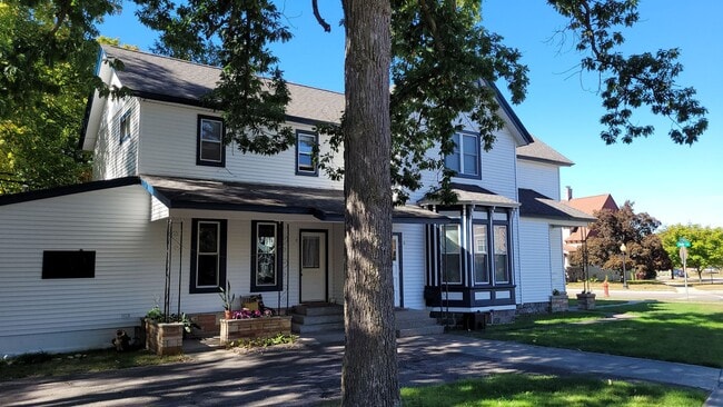 Building Photo - Downtown Traverse City Rental – 1BR Street...