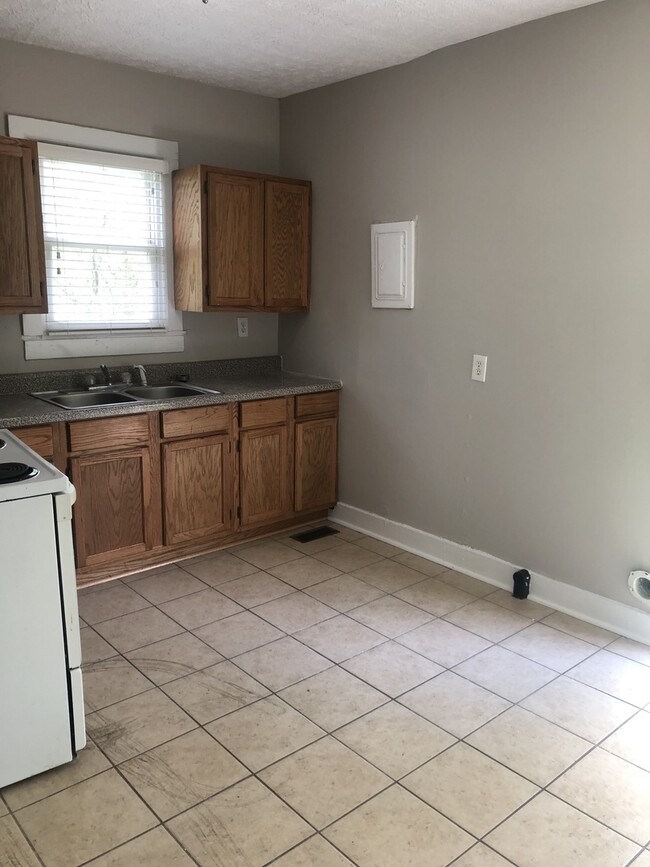 Building Photo - 1 Bed/1 Bath Home plus office in Madison w...