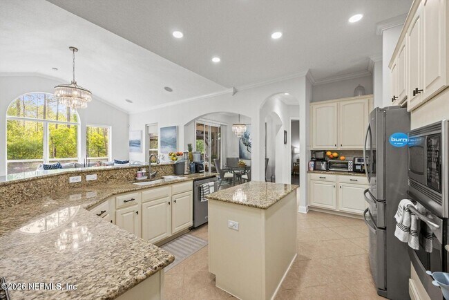 Foto del edificio - 552 Saddlestone Dr