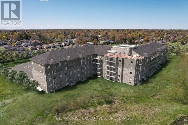 Photo du bâtiment - 847 Development Dr