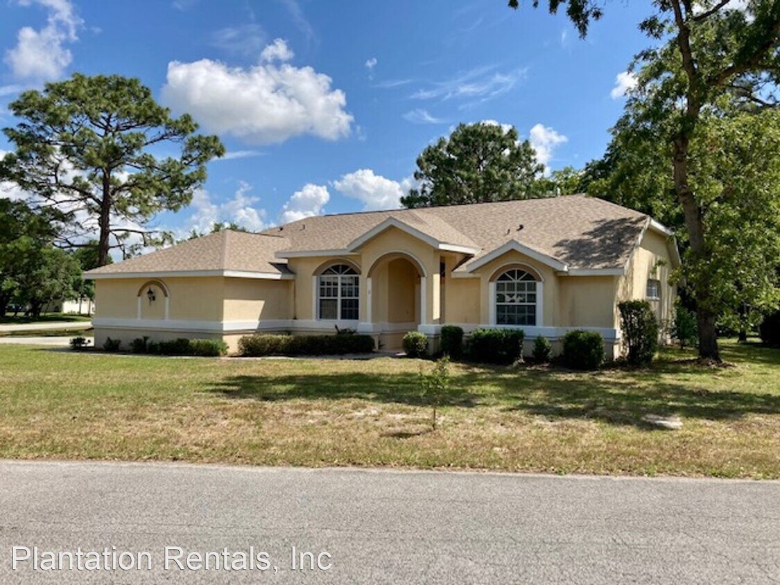 2 Carnation Ct E, Homosassa, FL 34446 House Rental in Homosassa, FL