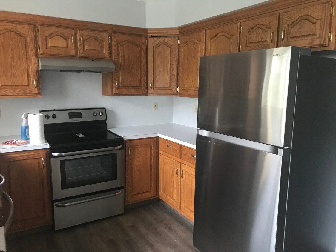 Primary Photo - 1249 N 400 E