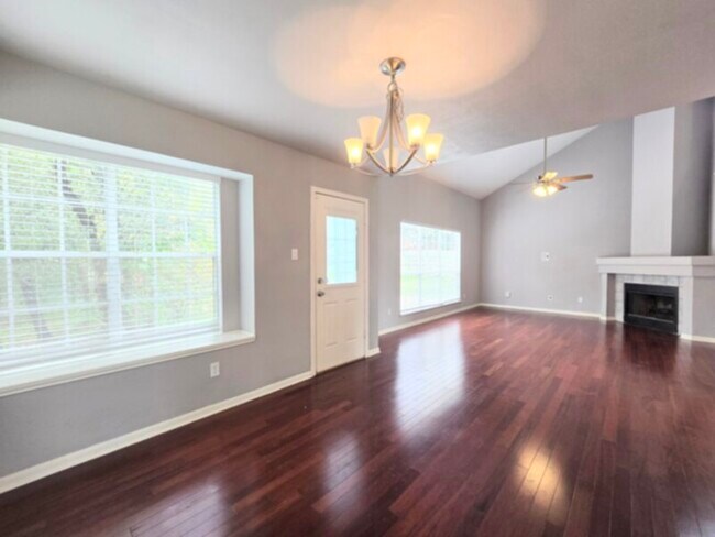 Foto del edificio - 5823 Timber Star