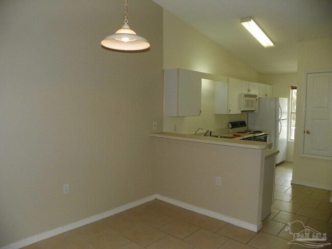 Building Photo - 8136 Heirloom Dr