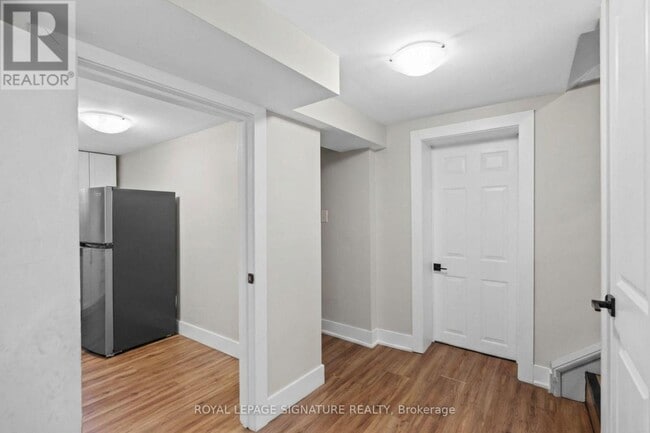 Building Photo - 17 Prestwick Ave