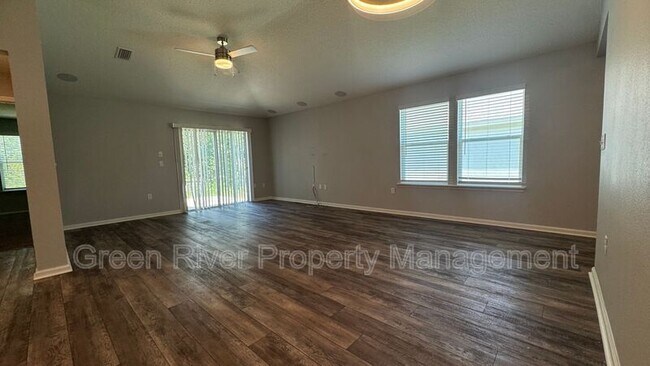 Foto del edificio - 1723 Carter Landing Blvd