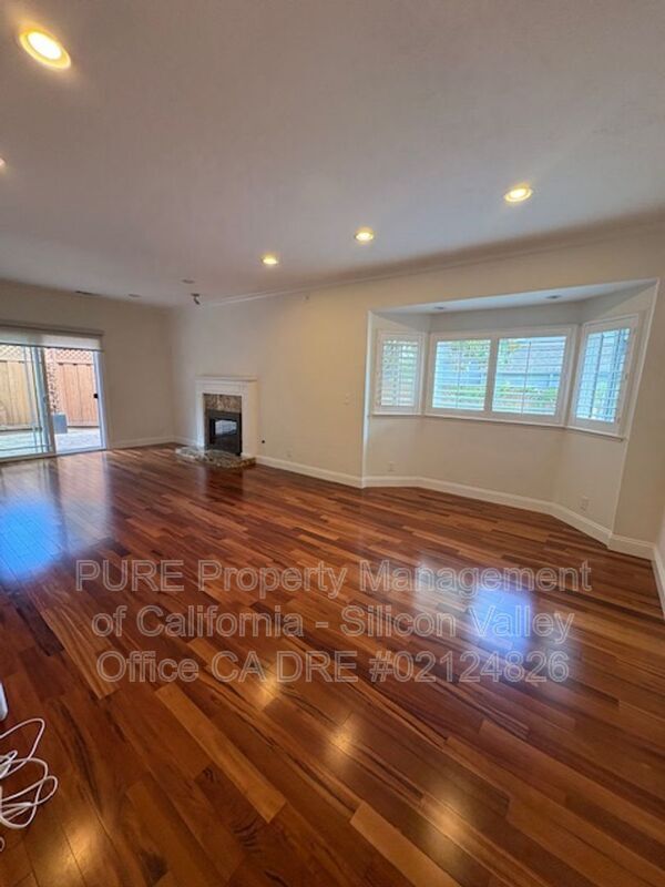 Foto del edificio - 17570 Bruce Ave