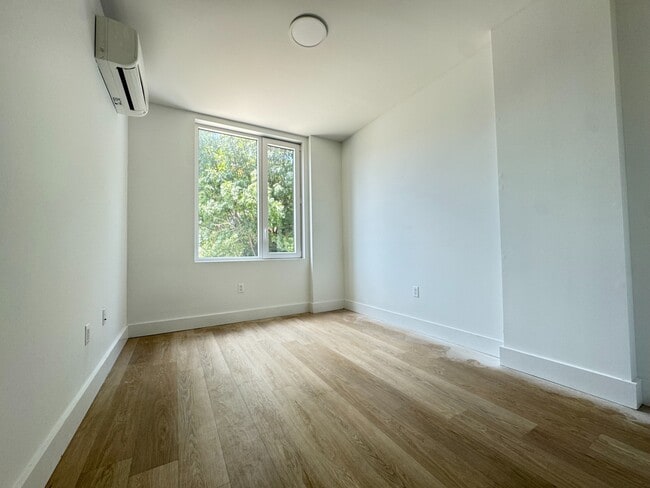 Building Photo - 1629 Brooklyn Ave