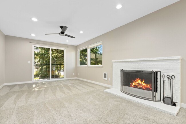 Foto del edificio - Newly Remodeled Western One Condo Near Mor...