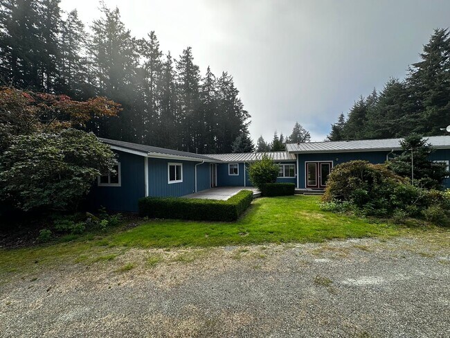 Building Photo - 4204 Sharpe Rd