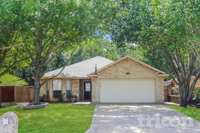 Building Photo - 1706 Fern Dr