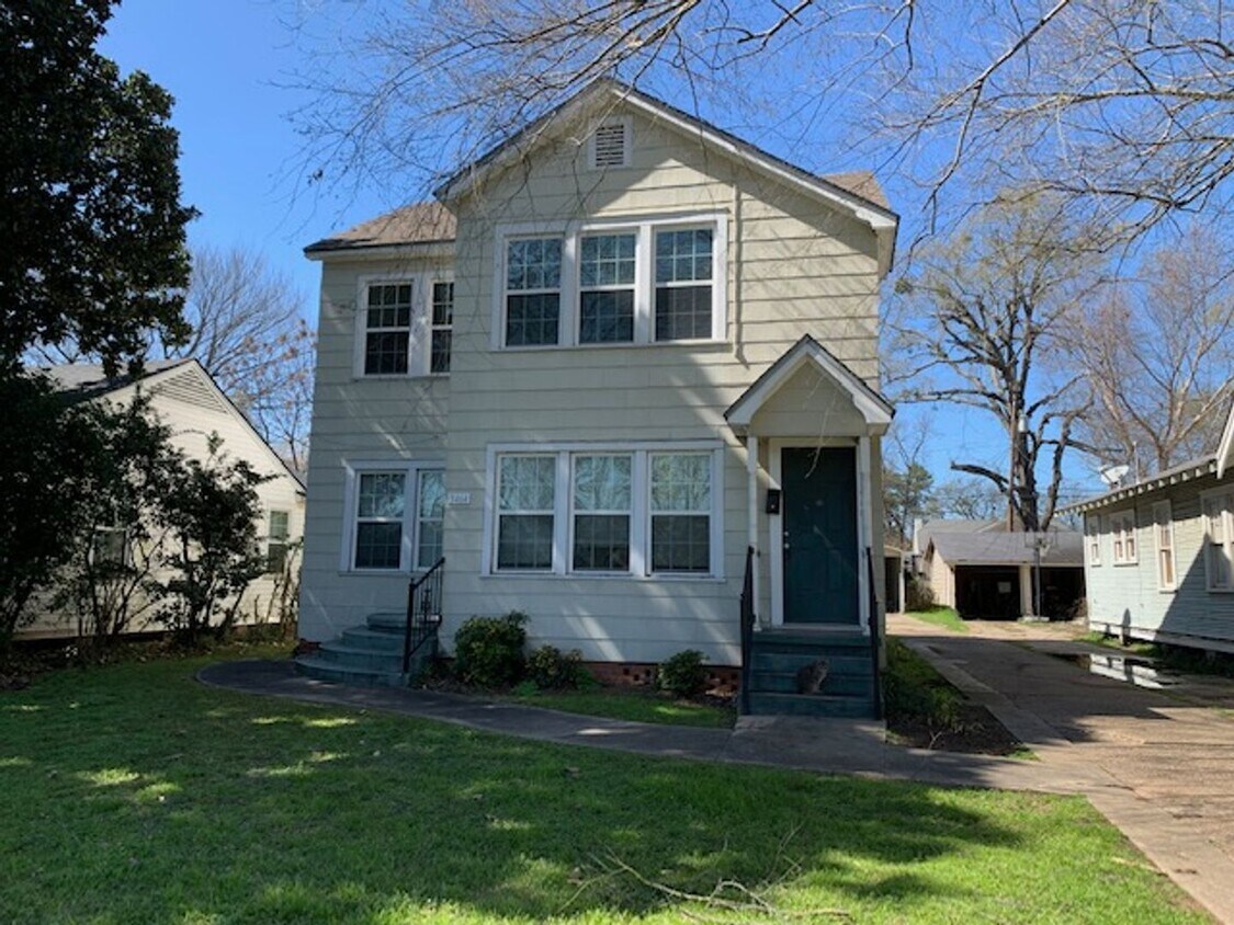 Upstairs Duplex close to Barksdale Air For... House Rental in