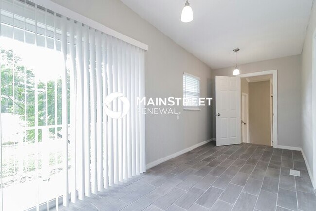 Foto del edificio - 3 Bedroom Pet-Friendly Home in Orlando, FL with Main Street Renewal