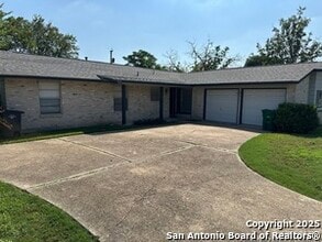 Building Photo - 4114 Modena Dr