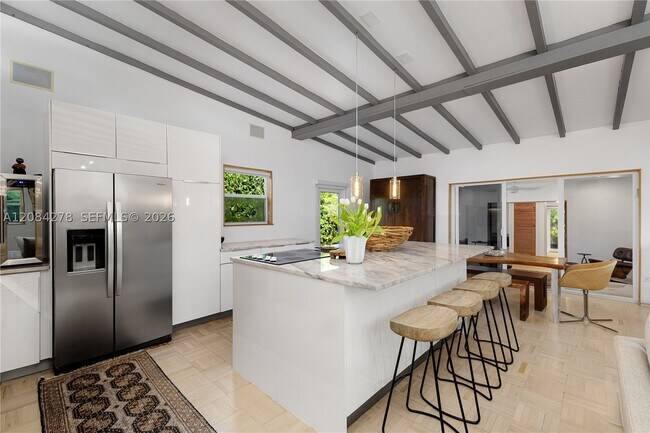 Foto del edificio - 8250 NE 8th Ct