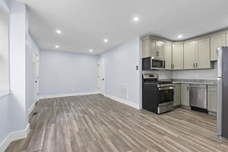 Building Photo - 392 Palisade Ave