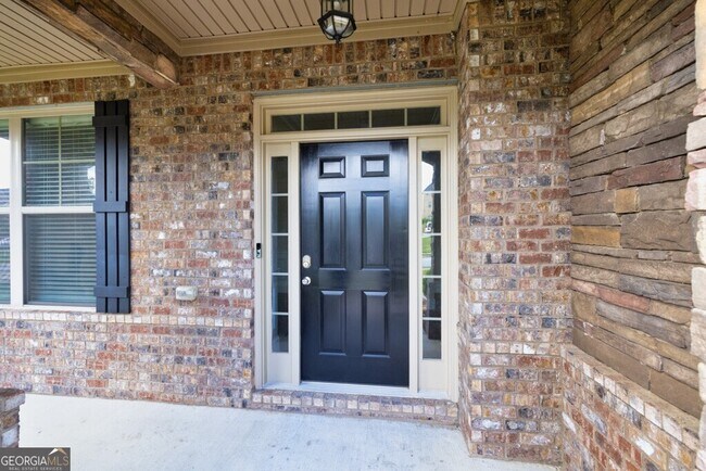 Foto del edificio - 325 Sawyer Farm Dr