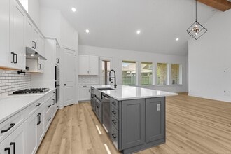 Building Photo - 15240 Hemingway Heights Dr