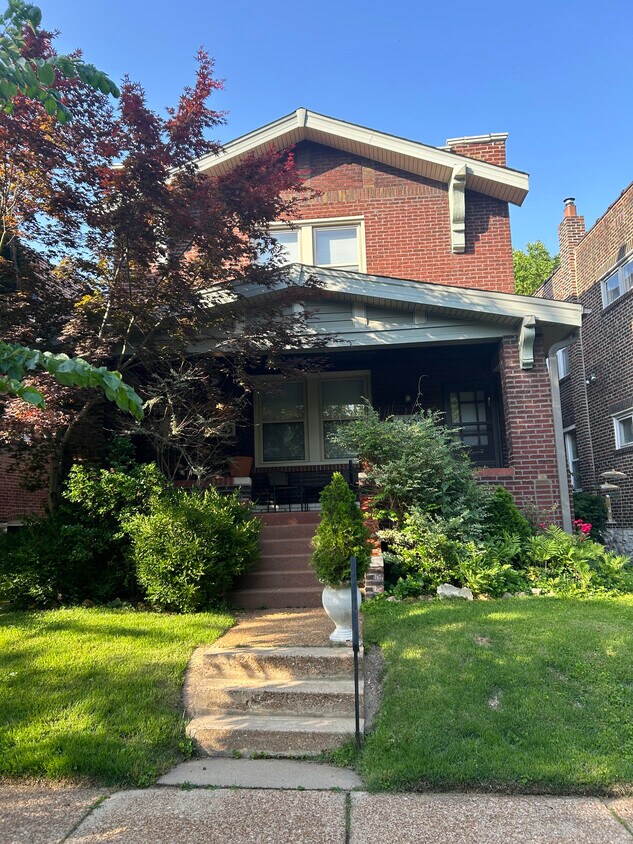 Front View - 4545 Flora Ave