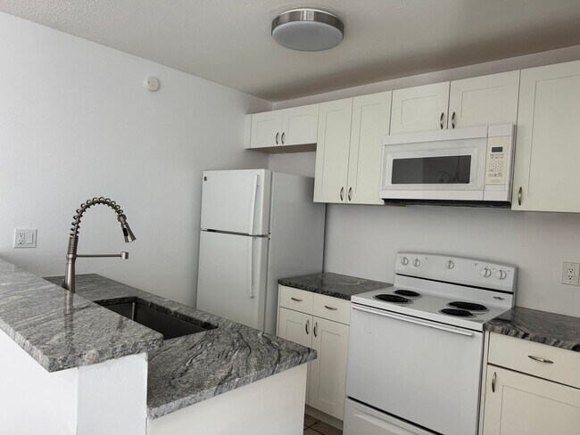 Foto del edificio - Garage Parking ** 2 Bedroom 1 Bath ** Offe...