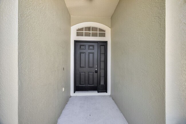 Building Photo - 10461 Hunters Haven Blvd