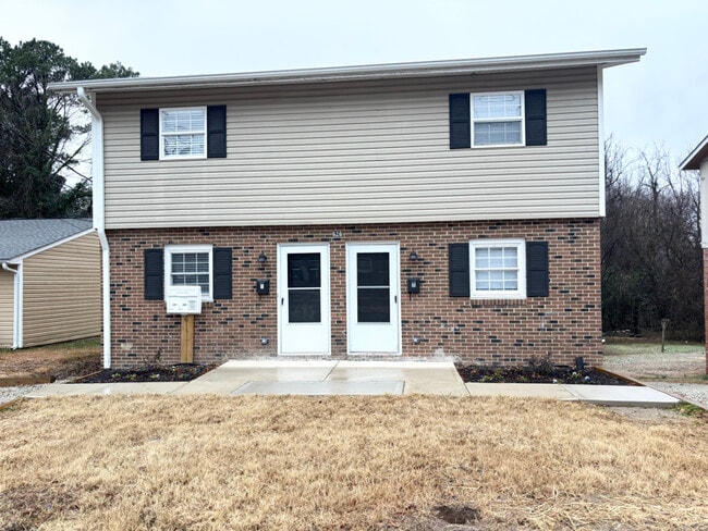 Photo - 626 Middle St Townhome