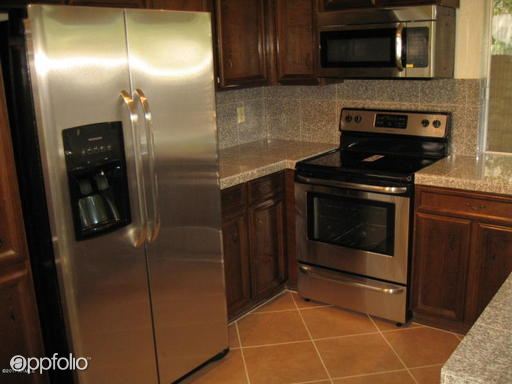 Building Photo - 5633 S Marine Dr
