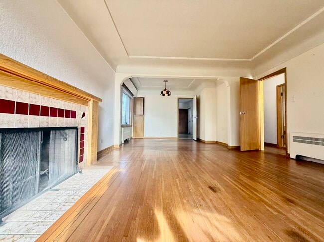 Building Photo - 473 E 54th Ave