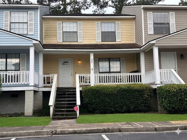 Foto del edificio - 912 Pineland Ave