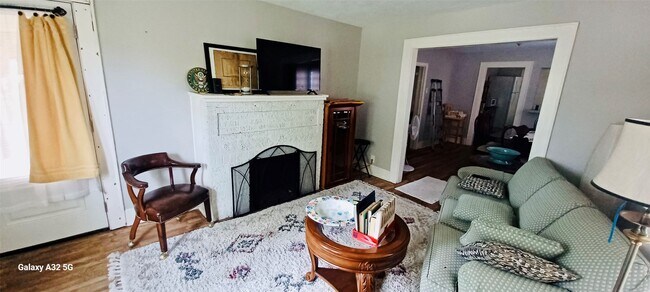 Foto del edificio - 610 Caplin St