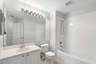 Building Photo - 839 Hampton Cir