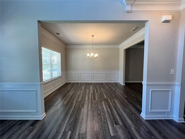 Building Photo - 185 Cherokee Reserve Cir