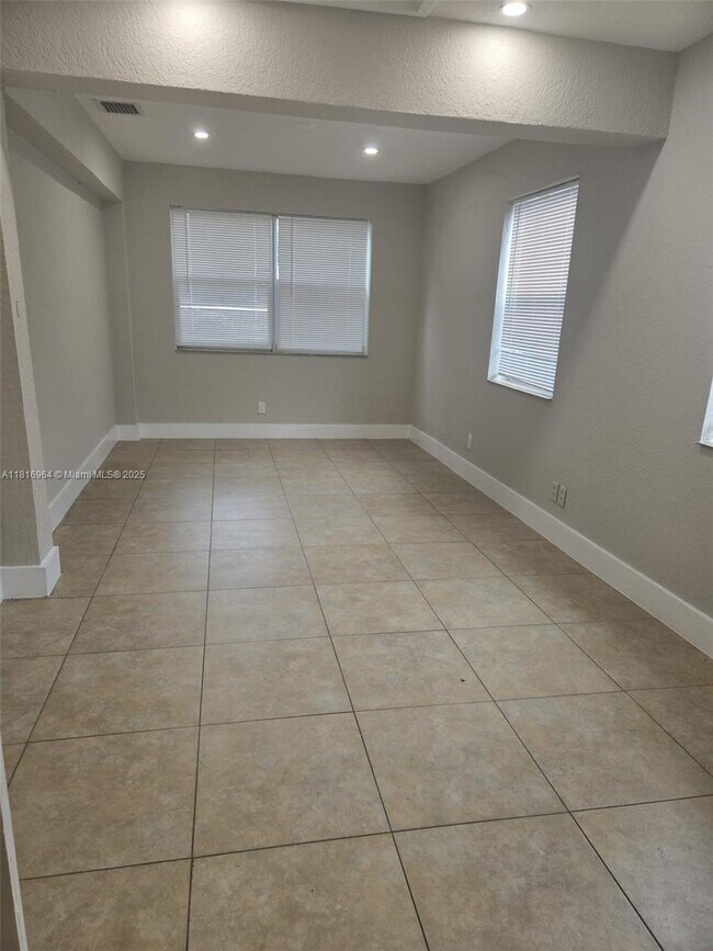 Foto del edificio - 5709 Taylor St