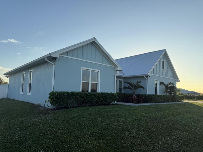 Building Photo - 3533 Sky Valley Ln