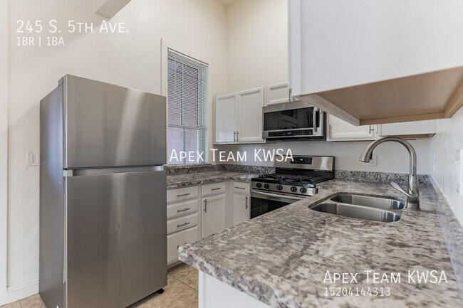 Foto del edificio - 245 S 5th Ave